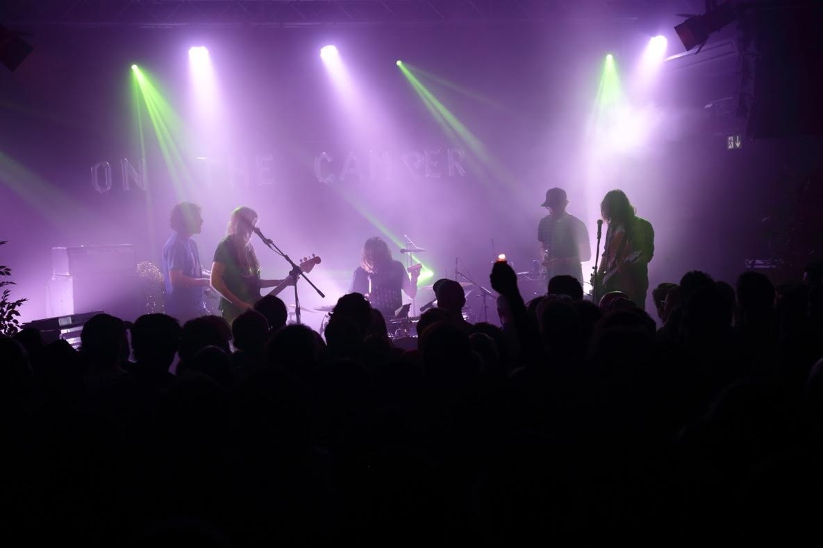 Viruuunga rejoint Peter Kernel sur scène 